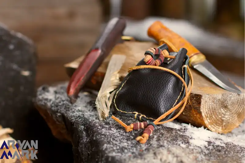 کیف کوچک ساخته شده با چرم